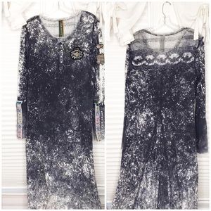 Aratta Silent Journey Bleach Dyed Split Sides Tunic Henley Dress Patches Crochet